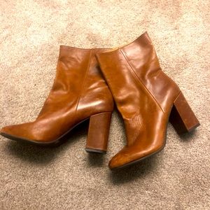 Lucky brand cognac boots 7